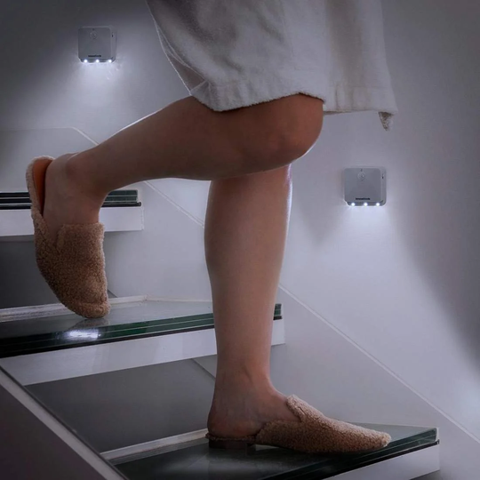 2x Trådlösa LED-lampor med Rörelsesensorer